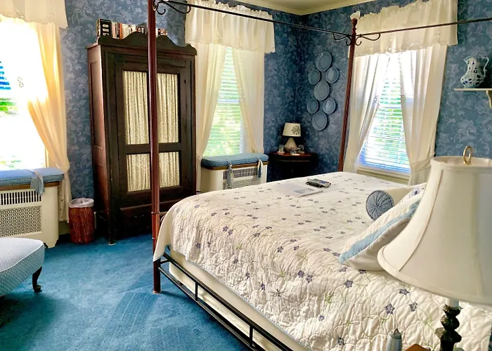 Chestnut Street 4*