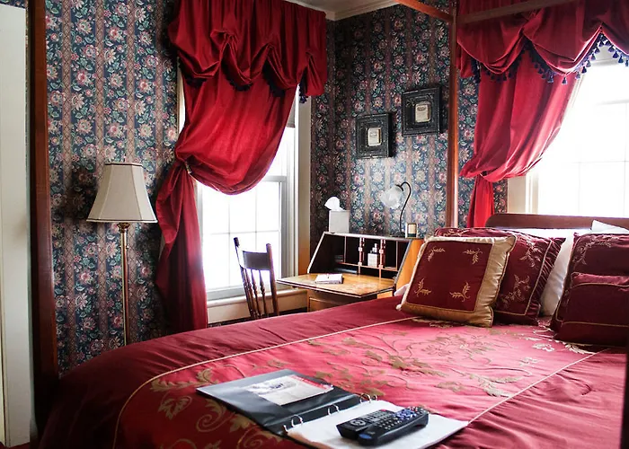 Chestnut Street 4*